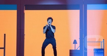 Miki Núñez lleva a cabo el primer ensayo de "La Venda"