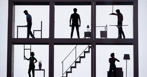 La puesta en escena de Miki Núñez y sus bailarines, en el primer ensayo de "La Venda"