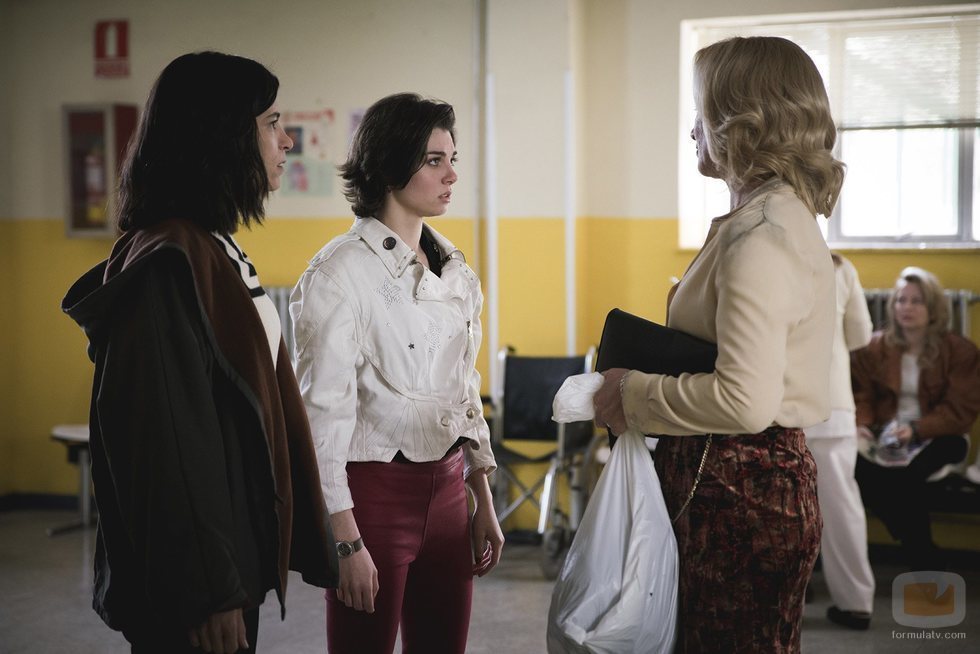 Mercedes, María e Inés, en el 20x07 de 'Cuéntame cómo pasó'