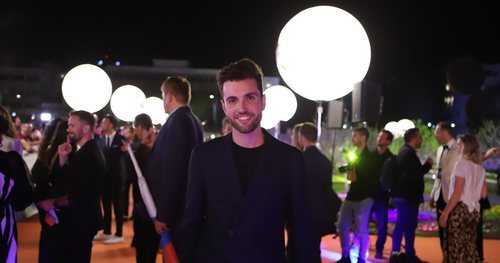 Duncan Laurence, en la alfombra naranja de Eurovisión 2019
