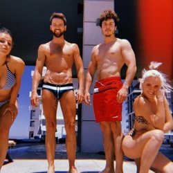 Miki Núñez, en bañador junto a sus bailarines de Eurovisión 2019