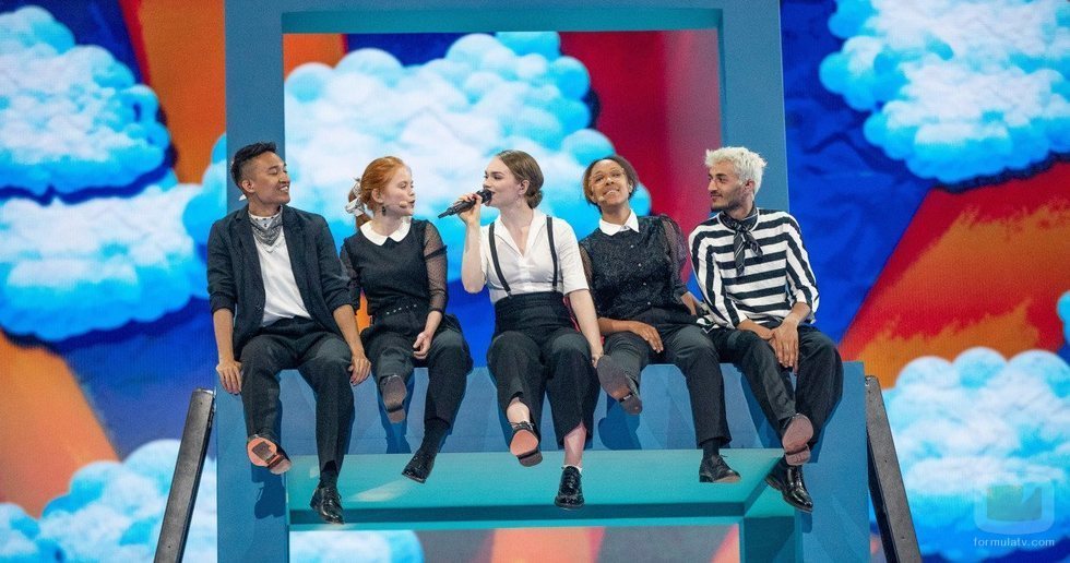 Leonora, representante de Dinamarca, en la Gran Final de Eurovisión 2019
