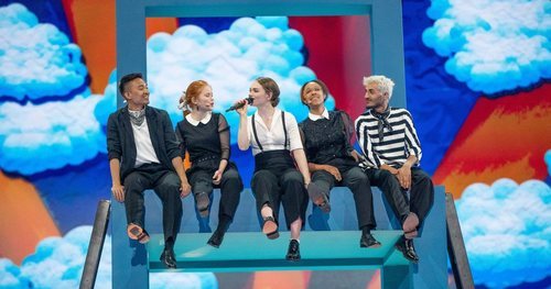 Leonora, representante de Dinamarca, en la Gran Final de Eurovisión 2019