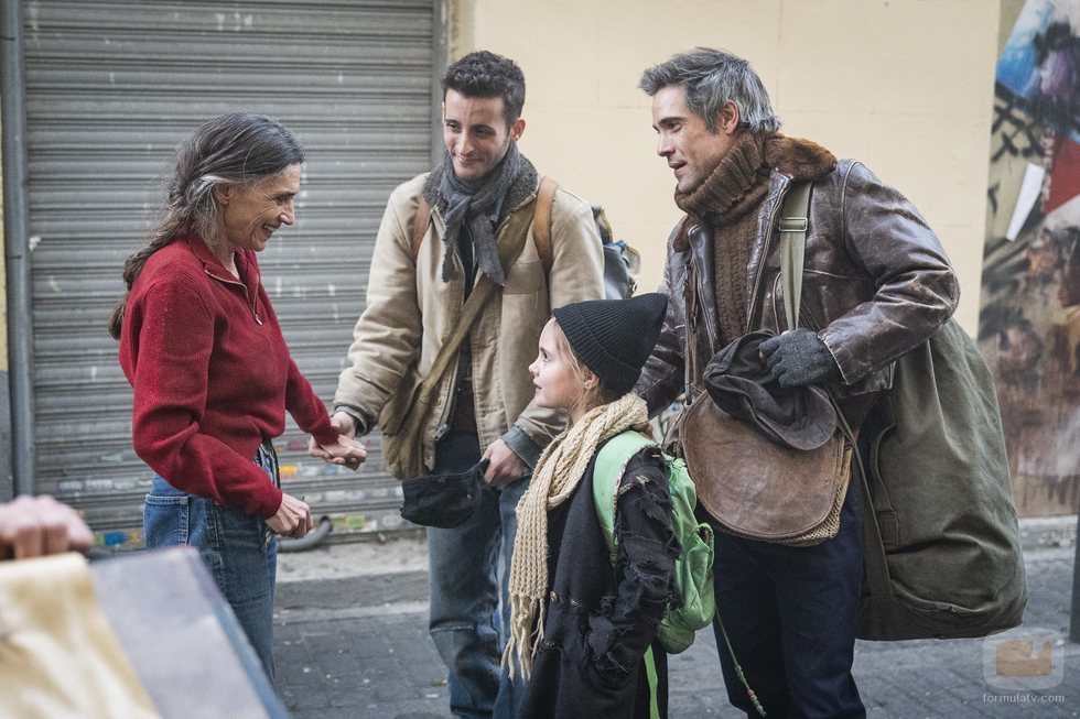 Los protagonistas de 'La valla' se encuentran