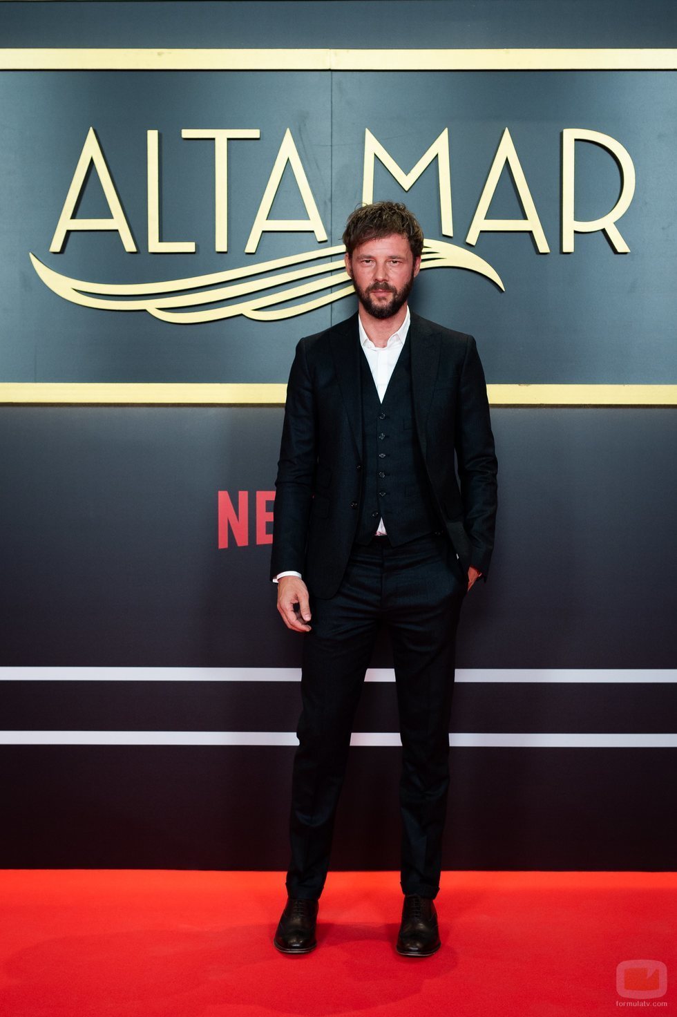 El actor Eloy Azorín, en el photocall de 'Alta mar'