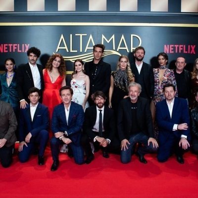 El equipo de la serie, en el photocall de 'Alta mar'