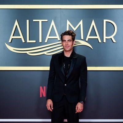 El actor Jon Kortajarena, en el photocall de 'Alta mar'