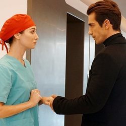 Ferhat Aslan y Asli Çinar, en 'Amor en blanco y negro' 