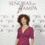 Marta Belenguer posa ante los medios en la presentación de 'Señoras del (h)AMPA'
