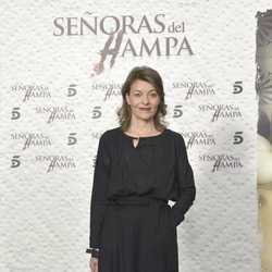Nuria González posa ante los medios en la presentación de 'Señoras del (h)AMPA'