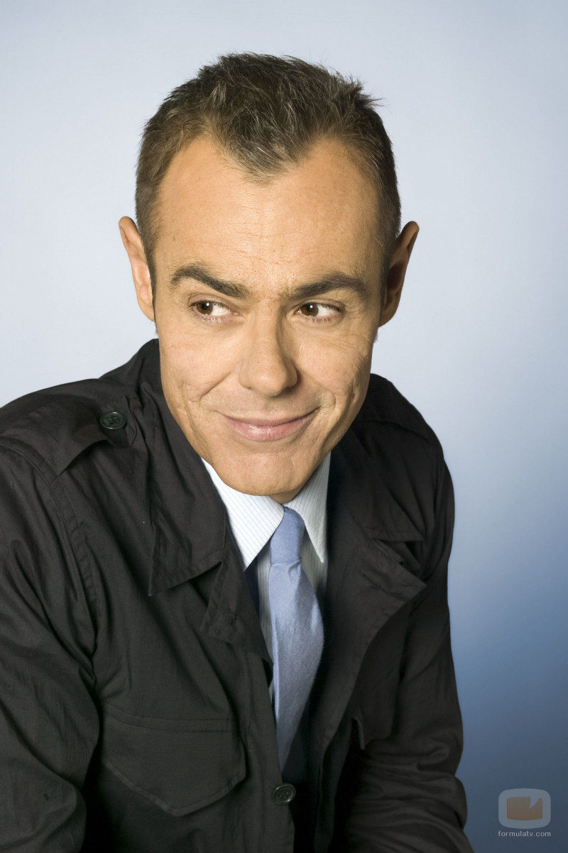 Fotografía promocional de Jordi González como presentador de 'La noria'