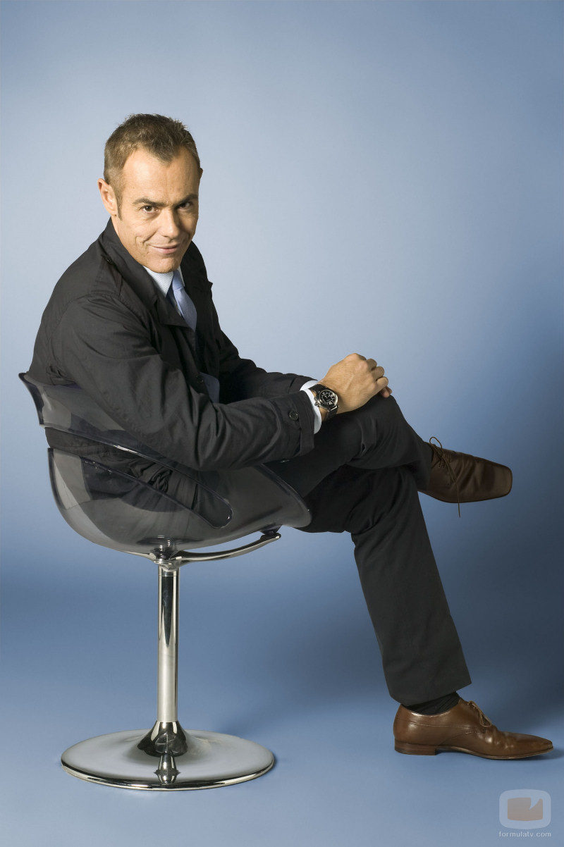 Jordi González sentado en una silla del programa 'La noria'
