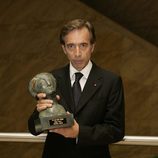 Imanol Arias posa con su Premio TP al Mejor Actor