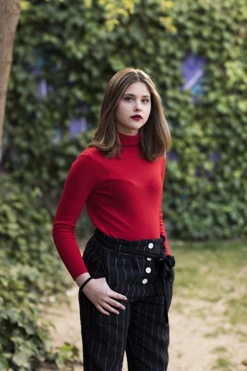 Nicole Wallace como Nora de 'Skam España'