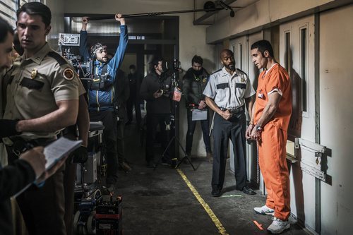 Miguel Ángel Silvestre durante el rodaje de 'En el corredor de la muerte'