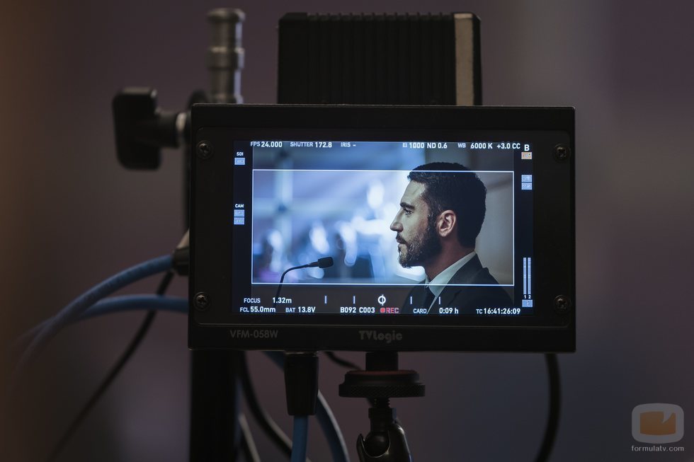Miguel Ángel Silvestre en pleno rodaje de 'En el corredor de la muerte'