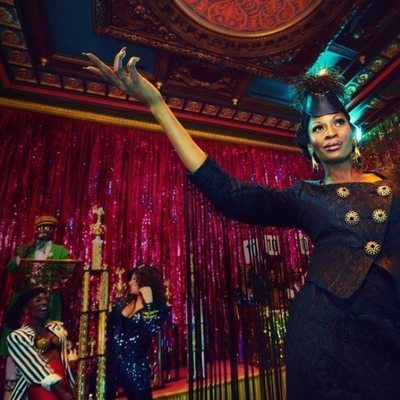 Elektra Abundance presenta uno de sus shows en 'Pose'