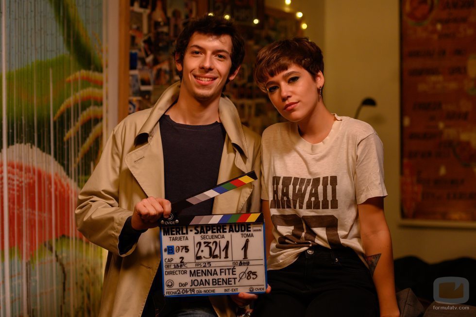 Pablo Capuz y Azul Fernández en el rodaje de 'Merlí: Sapere Aude'