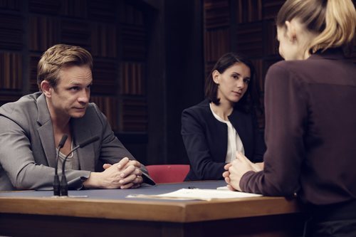 Jérémie Renier en uno de los interrogatorios de 'Criminal'