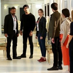 Kemal Soydere, interpretado por Burak Özçivit, en el hospital en el final de 'Kara Sevda' (Amor eterno)