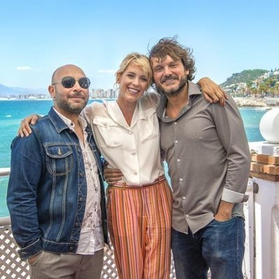 Vicente Romero, Maggie Civantos y Salva Reina, protagonistas de 'Malaka'