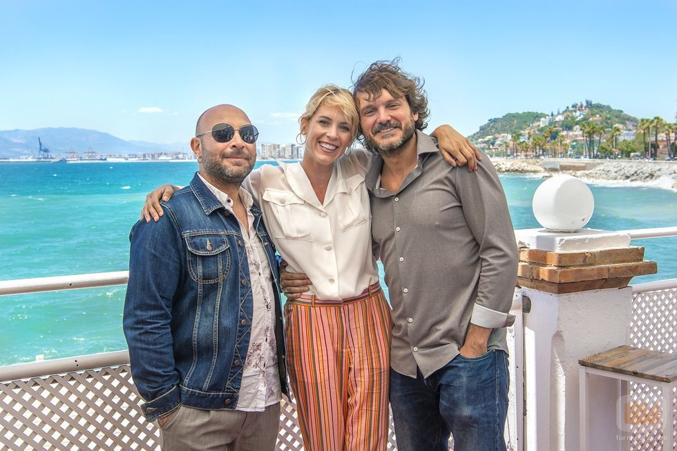Vicente Romero, Maggie Civantos y Salva Reina, protagonistas de 'Malaka'