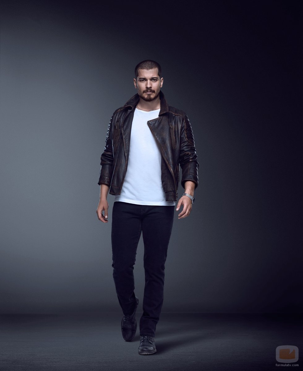 Cagatay Ulusoy es Sarp Yilmaz en 'Içerde'