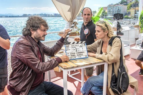 Salva Reina y Maggie Civantos en 'Malaka'