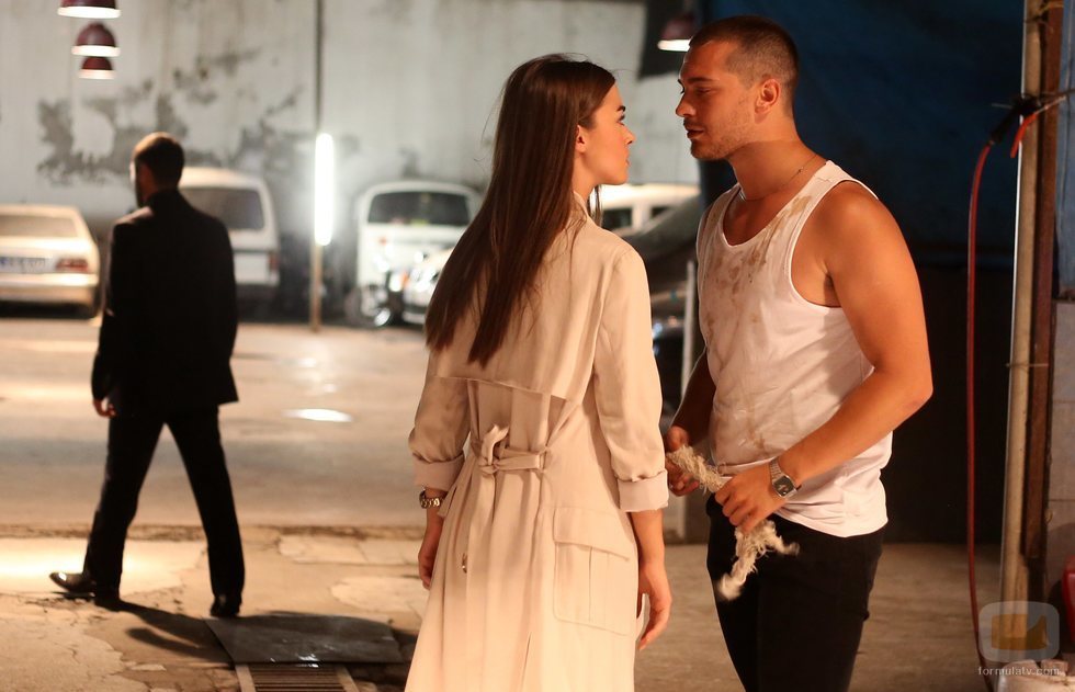 Sarp y Melek, en 'Içerde'