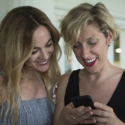 Cecilia Freire y Marta Hazas en la lectura de guión de 'Velvet: una navidad para recordar'
