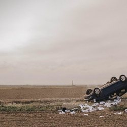 Un coche estrellado en 'Perdida'