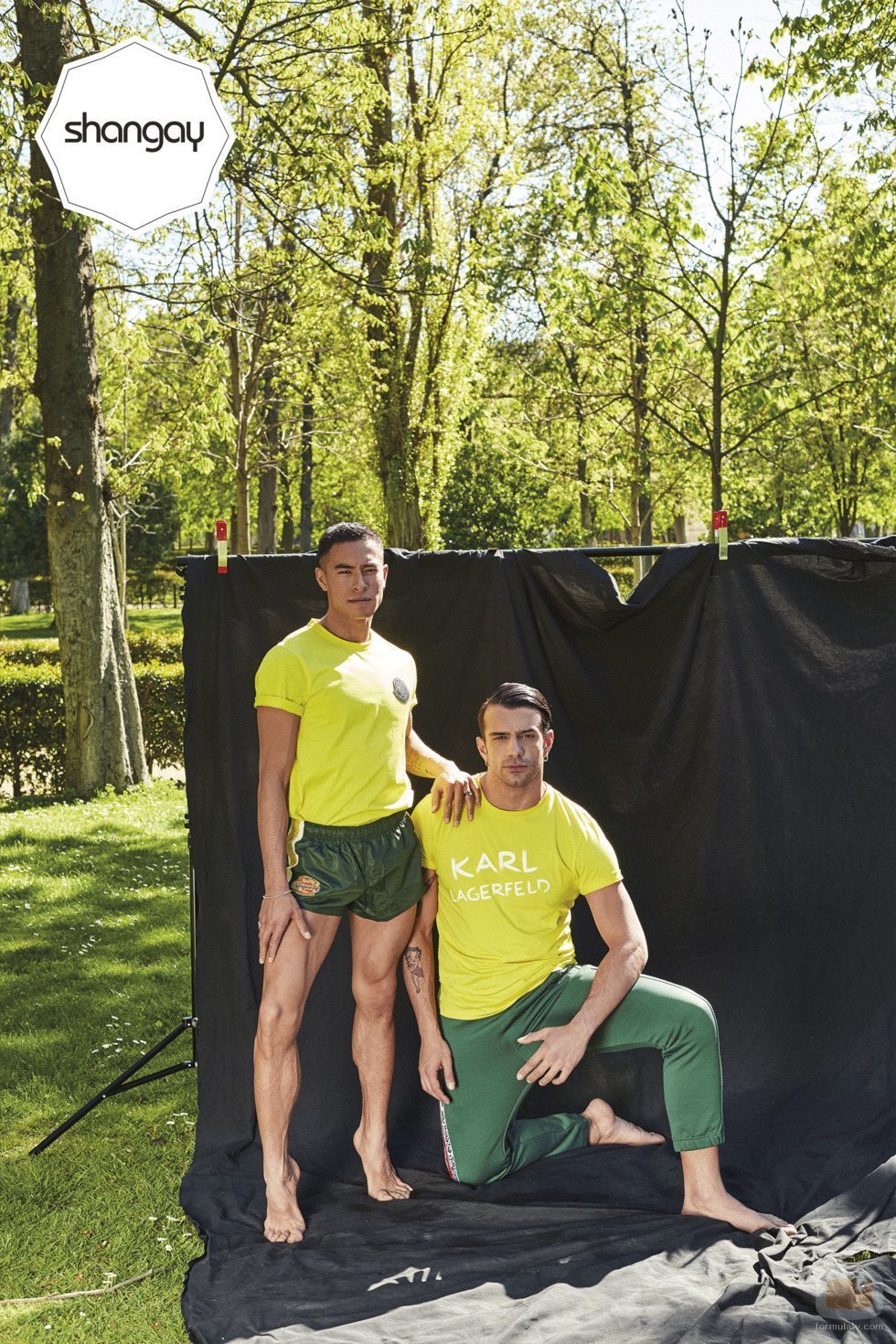 Los bailarines Raymond Naval ('Fama a bailar') y Antonio Fago posan muy sexys