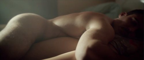 Miguel Ángel Silvestre en una secuencia de sexo en 'En el corredor de la muerte'
