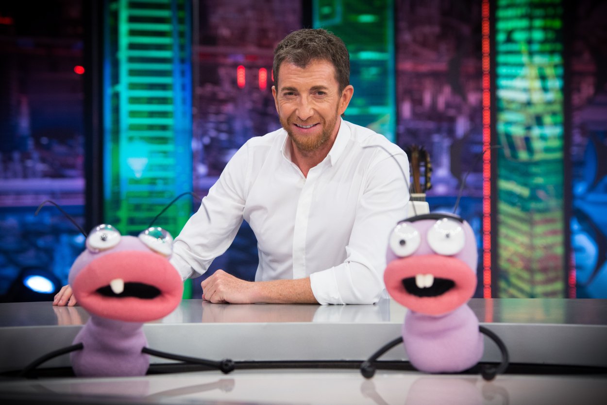 Pablo Motos, en el plató de 'El Hormiguero' junto a las hormigas