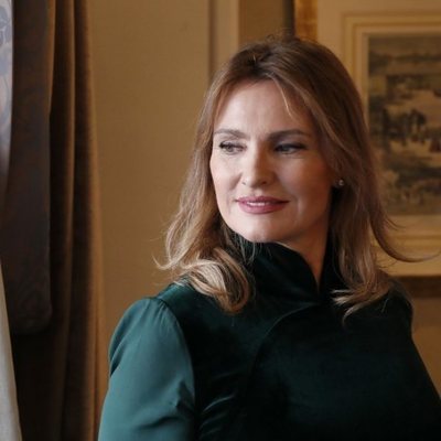 La soprano Ainhoa Arteta posa pensativa