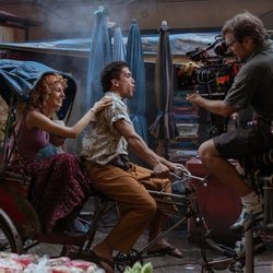 Esther Acebo y Jaime Lorente en el rodaje de la tercera parte de 'La Casa de Papel'