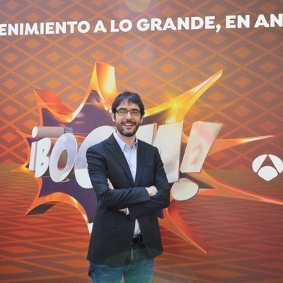 Juanra Bonet, en la rueda de prensa de '¡Boom!' tras entregar el bote a Los Lobos