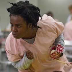Uzo Aduba como Crazy Eyes en la temporada 7 de 'Orange is the New Black'