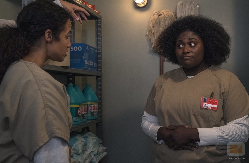 Dascha Polanco y Danielle Brooks en el rodaje de la temporada 7 de 'Orange is the New Black'