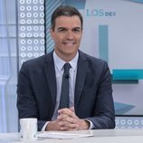 Pedro Sánchez posa en el plató de 'Los Desayunos de TVE'