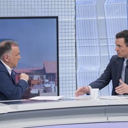 Pedro Sánchez con Xabier Fortes, en 'Los Desayunos de TVE'