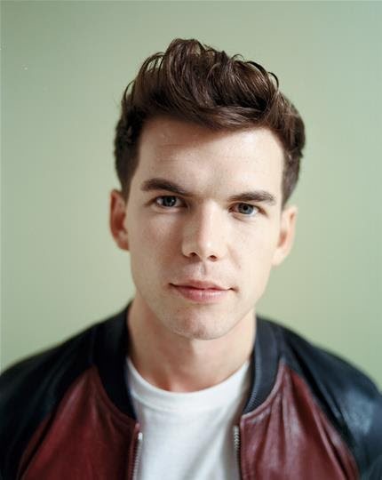 Luke Newton es Colin Bridgerton en 'Bridgerton'