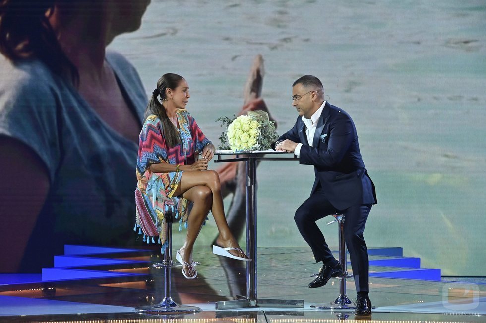Jorge Javier Vázquez entrevista a Isabel Pantoja en el plató de 'Supervivientes 2019'
