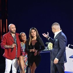 Isabel Pantoja junto a sus hijos y Jorge Javier Vázquez en 'Supervivientes 2019'