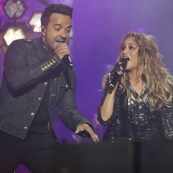 Luis Fonsi y Paulina Rubio en el concierto de 'La Voz'