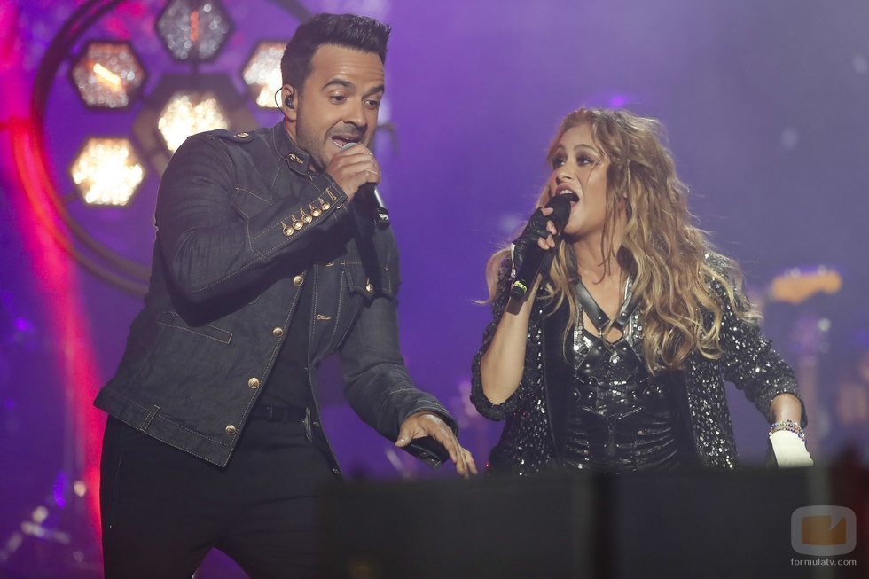 Luis Fonsi y Paulina Rubio en el concierto de 'La Voz'