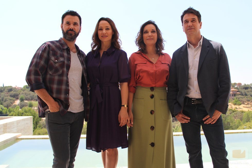 Miquel Fernández, Natalia Verbeke, Cristina Plazas y Oriol Tarrasón, protagonistas de 'El nudo'