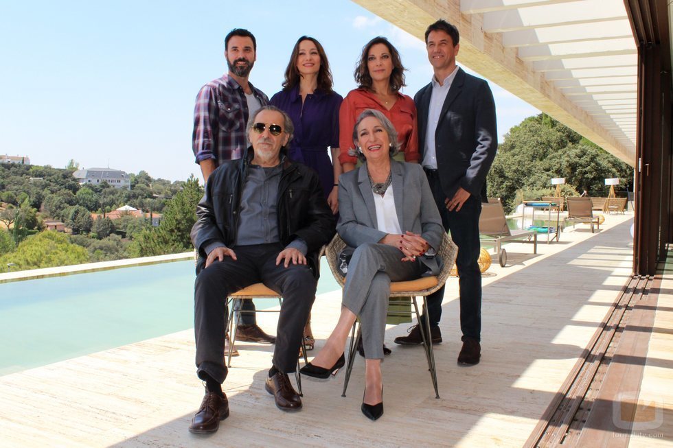 El elenco de protagonistas de 'El nudo', al completo