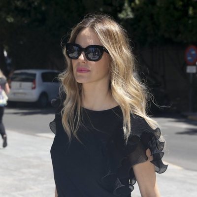 Vanesa Romero en el tanatorio por la muerte de Eduardo Gómez