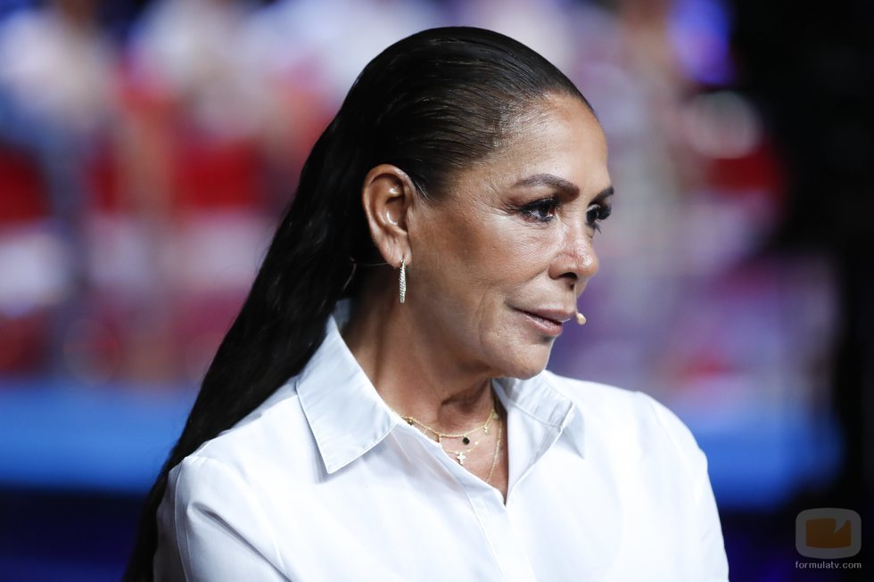 Isabel Pantoja, concursante de 'Supervivientes 2019', durante las pausas del debate final